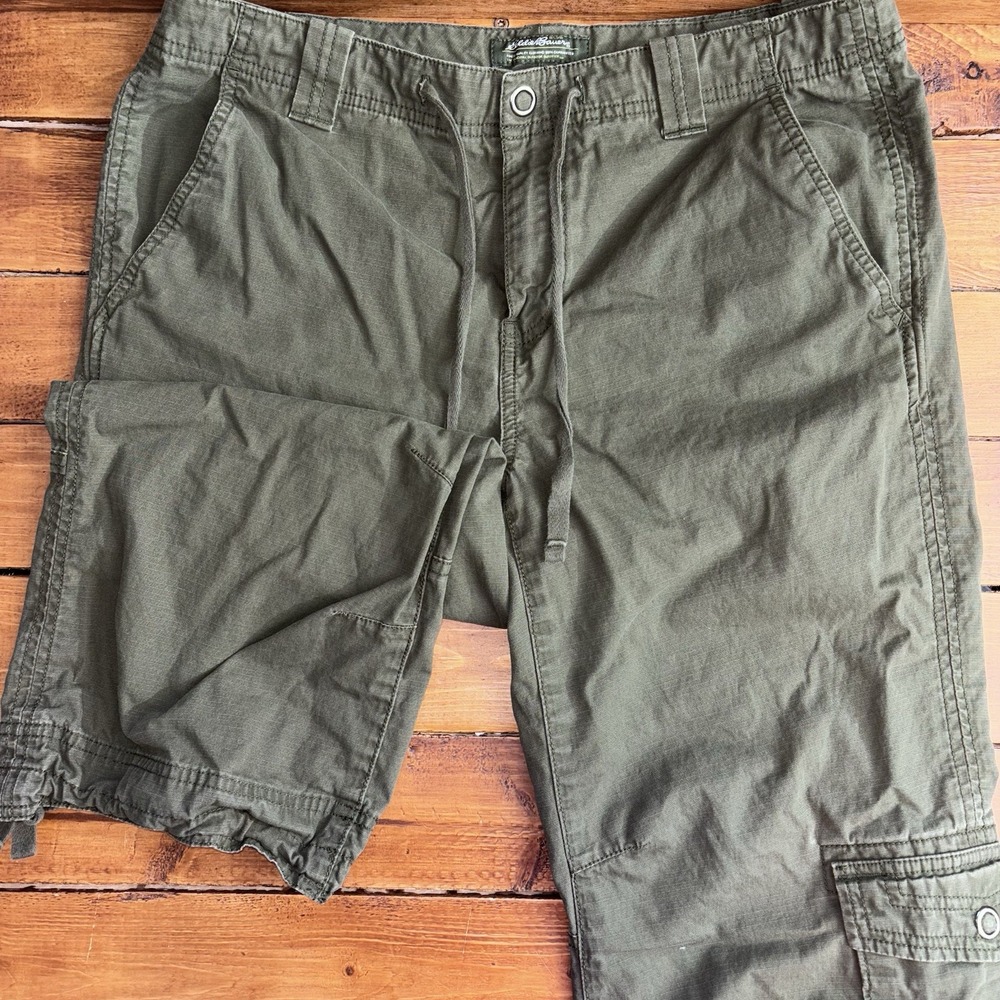 Eddie Bauer Olive Utility Cargo Capris with Drawstring Ankles